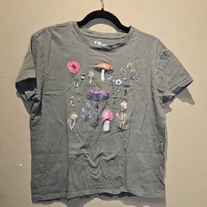 Doe Floral Mushrooms Olive Green Graphic T-shirt Size Medium